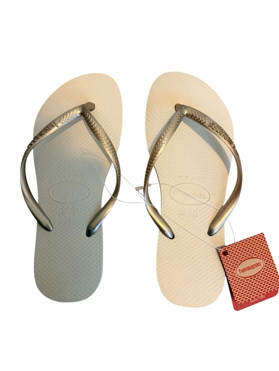 Havaianas Shoes - Havaianas Flip Flops in Metallic Gold and Cream size 6 NWT